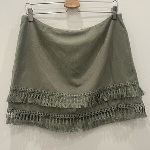 Lulu’s Sage Olive Green Tiered Tassel Mini Skirt sz XL Boho Indie Festival West